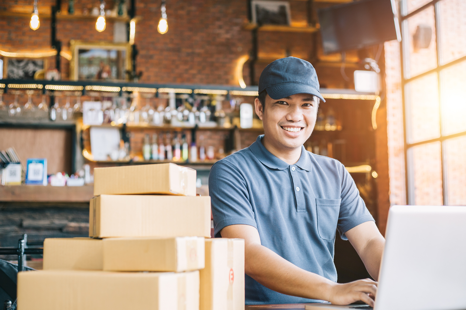 Free multi-user and multi-carrier shipping shipping software.